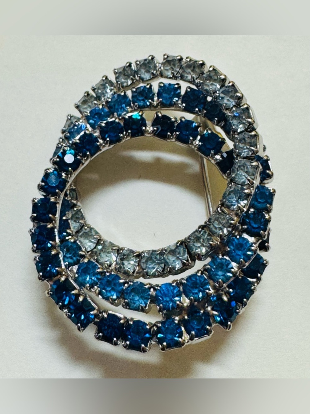 Blue Rhinestone circle brooch - Tri- Colored - Picture 2 of 7